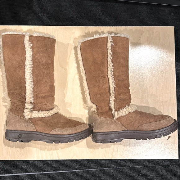 UGG Shoes - UGG Sundance Revival Tall Sheepskin Boots Chestnut Size 6